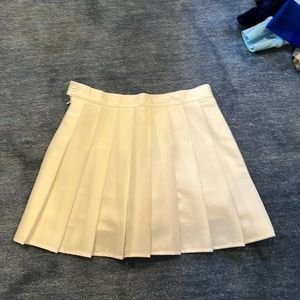 White flare pleated skirt size women’s small
